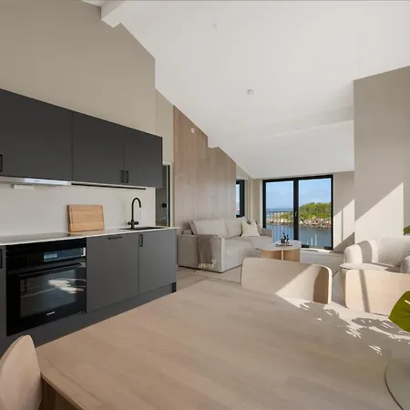 Appartement With Amazing Views Henningsvær